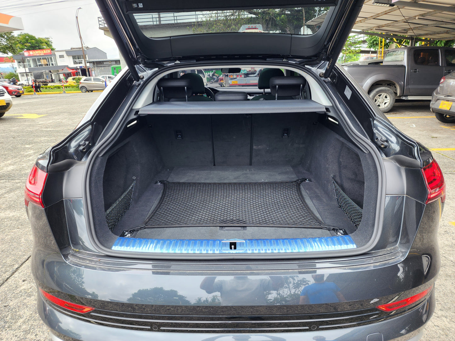 AUDI Q8 E-TRON 55 QUATTRO