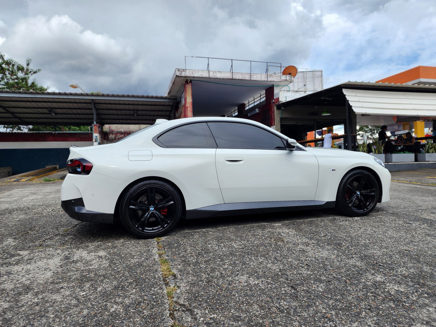 BMW 220i F22 COUPE SPORTLINE