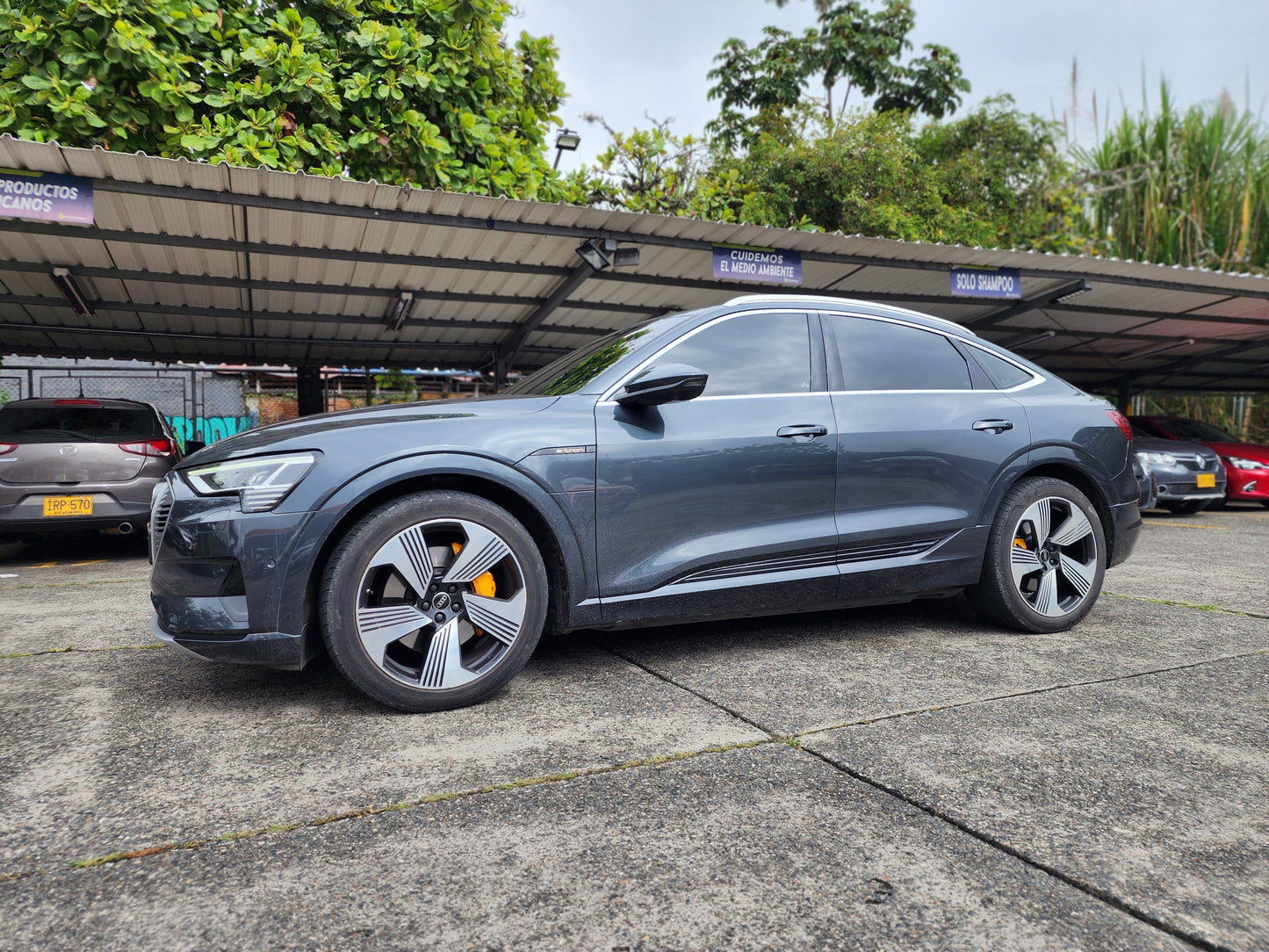 AUDI Q8 E-TRON 55 QUATTRO