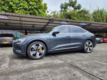 AUDI Q8 E-TRON 55 QUATTRO