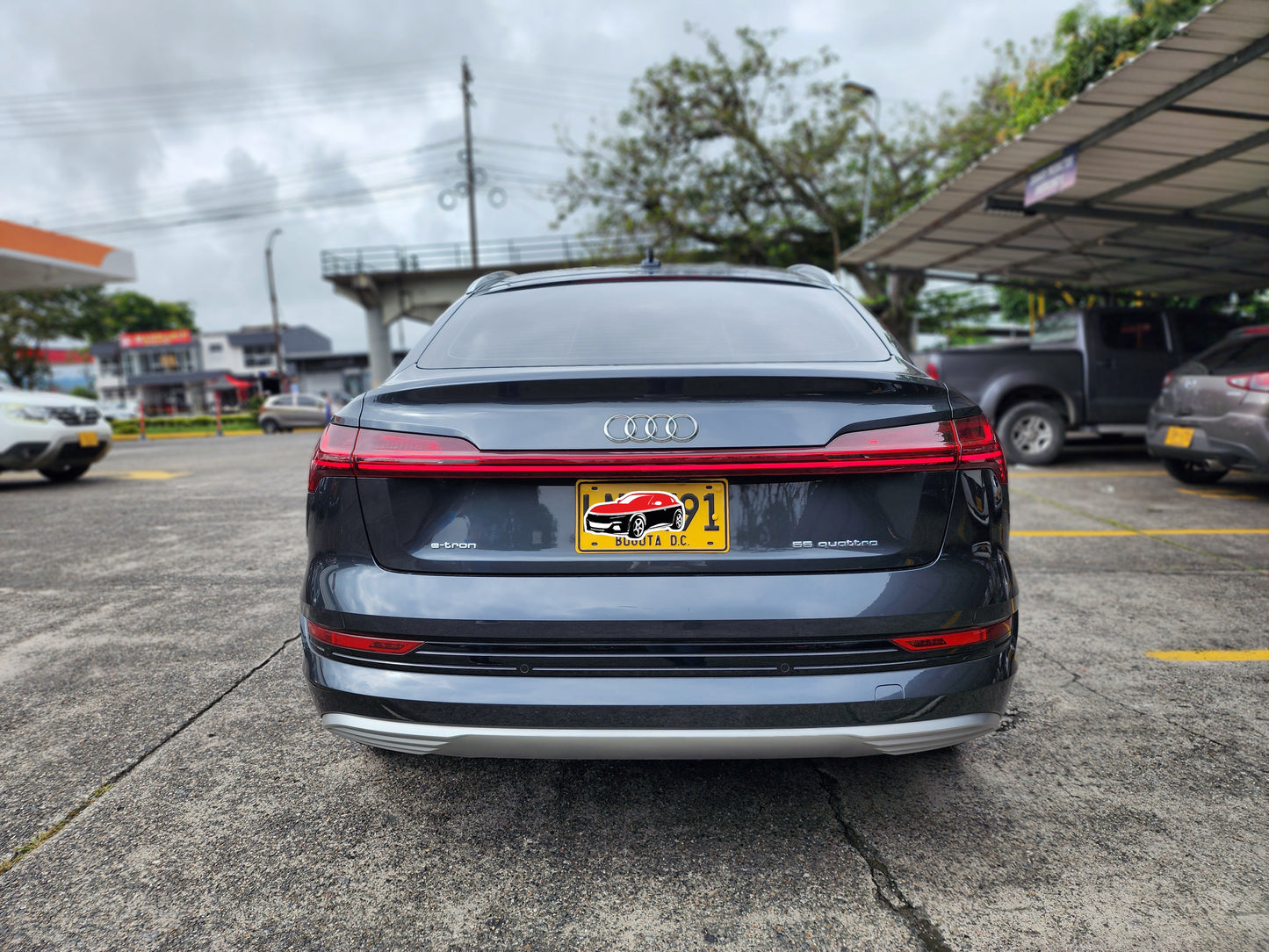 AUDI Q8 E-TRON 55 QUATTRO