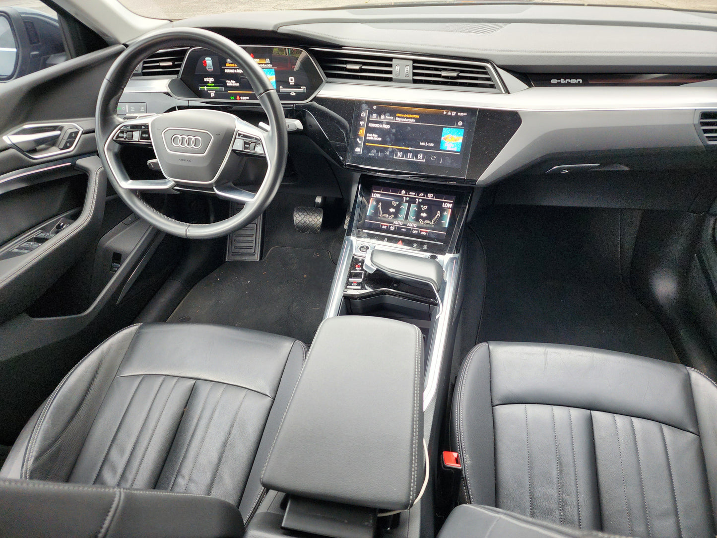 AUDI Q8 E-TRON 55 QUATTRO