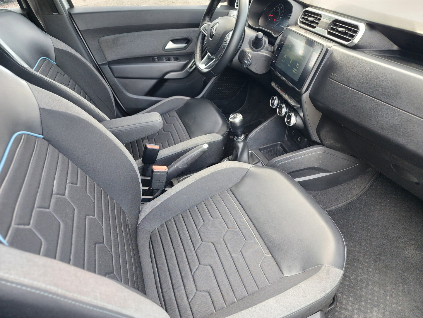 RENAULT DUSTER ICONIC