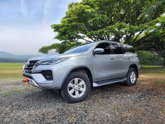 TOYOTA FORTUNER SRV