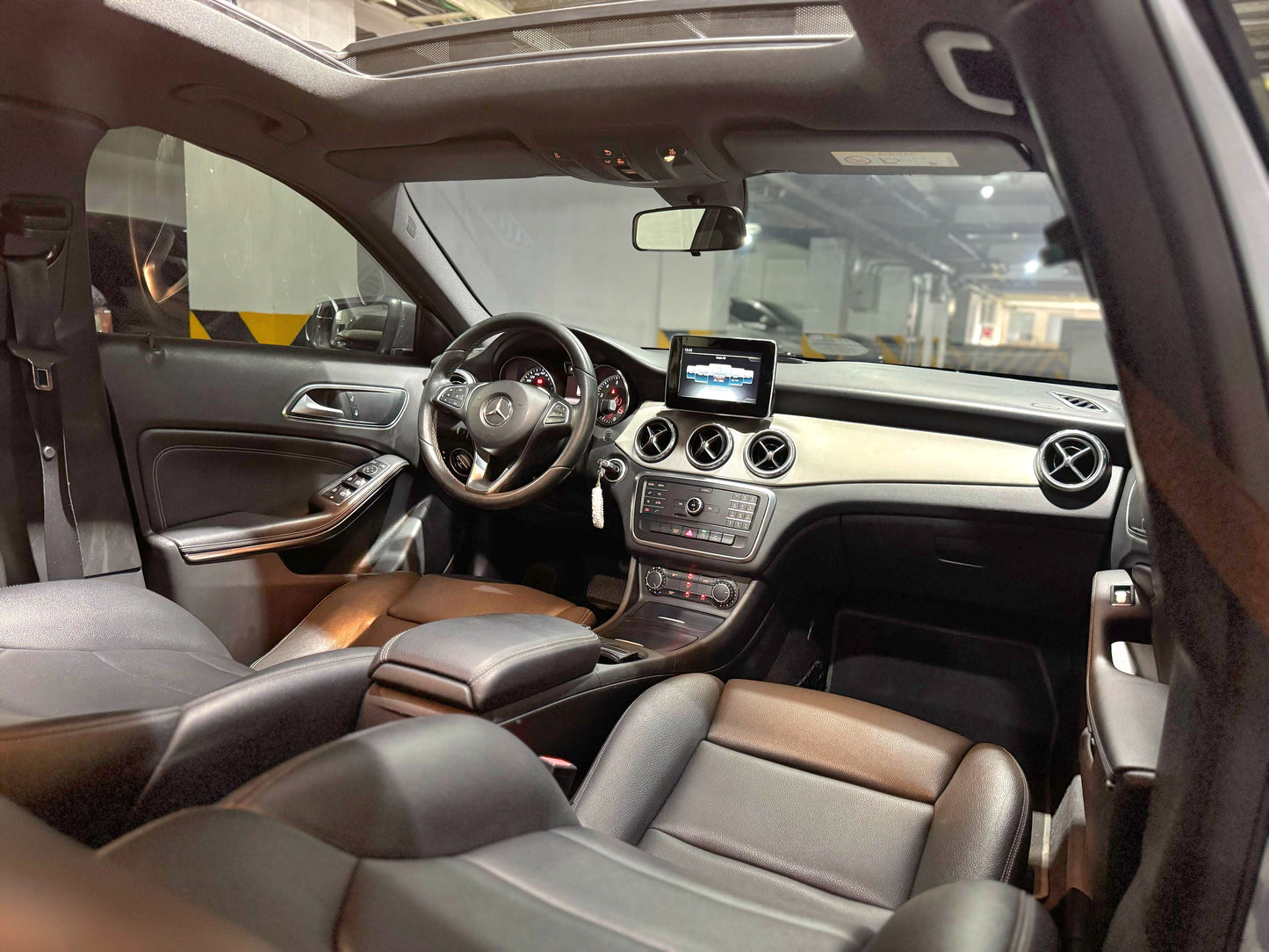 MERCEDES BENZ GLA 200