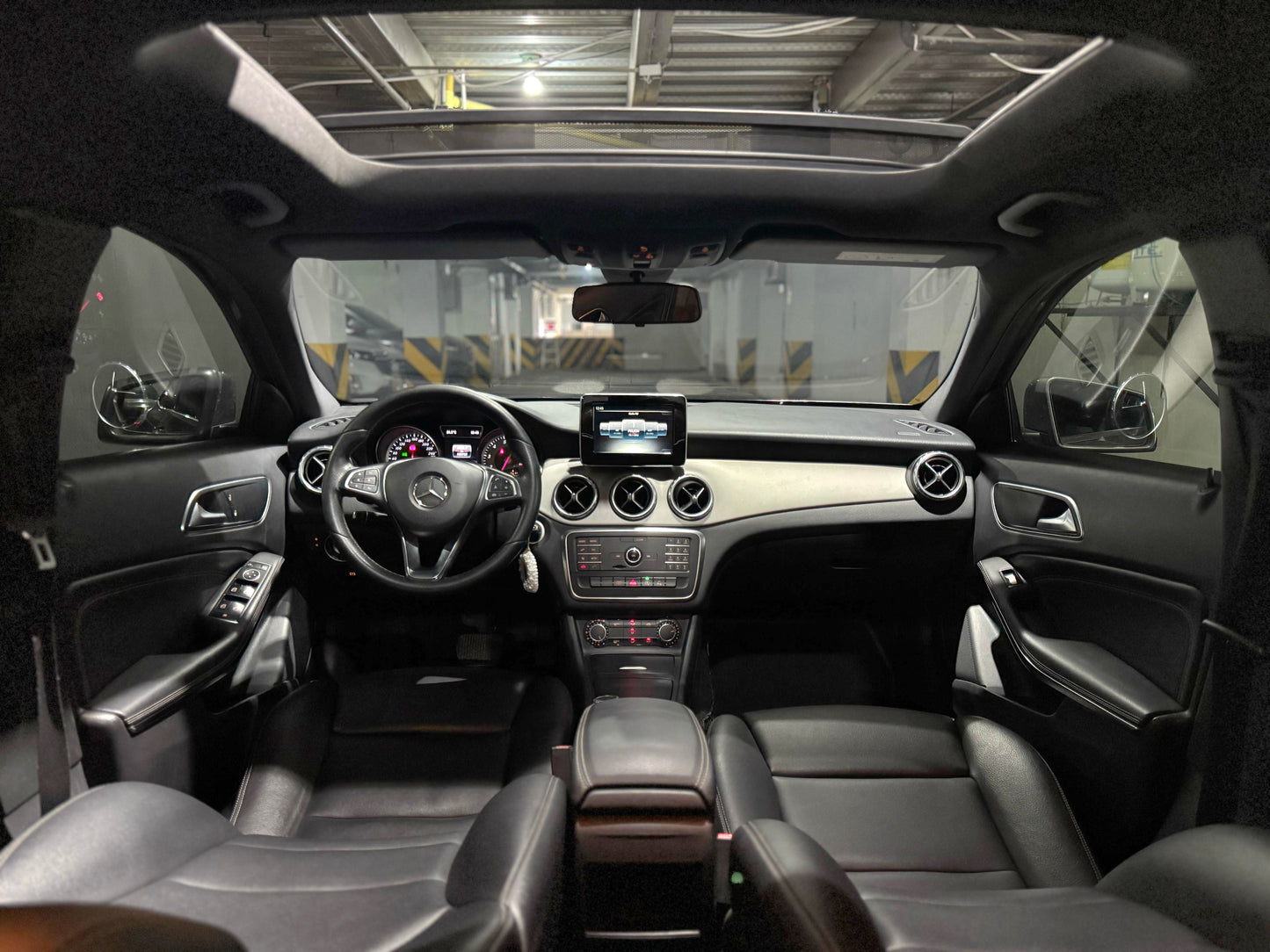 MERCEDES BENZ GLA 200