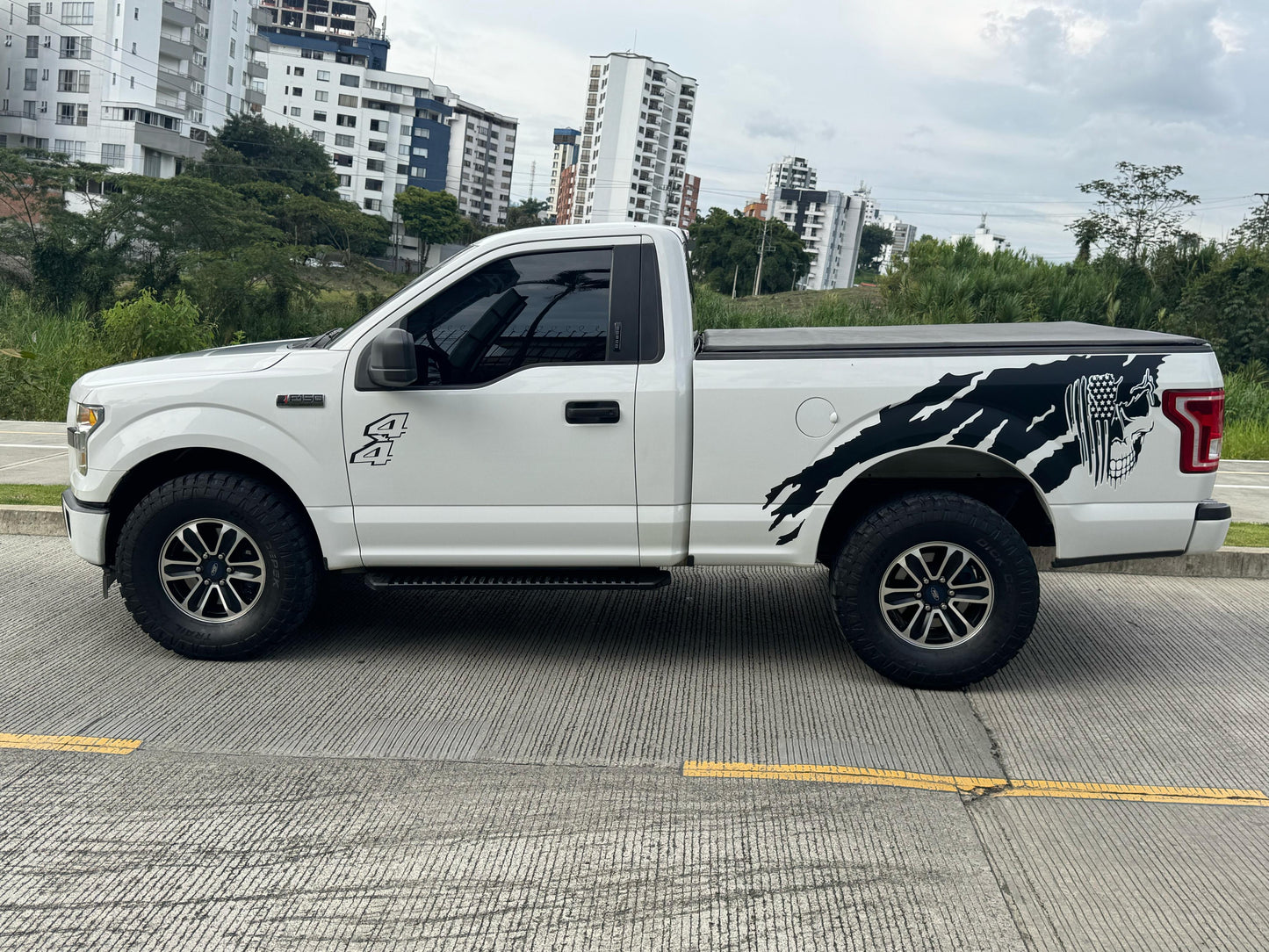 FORD F150 XLT