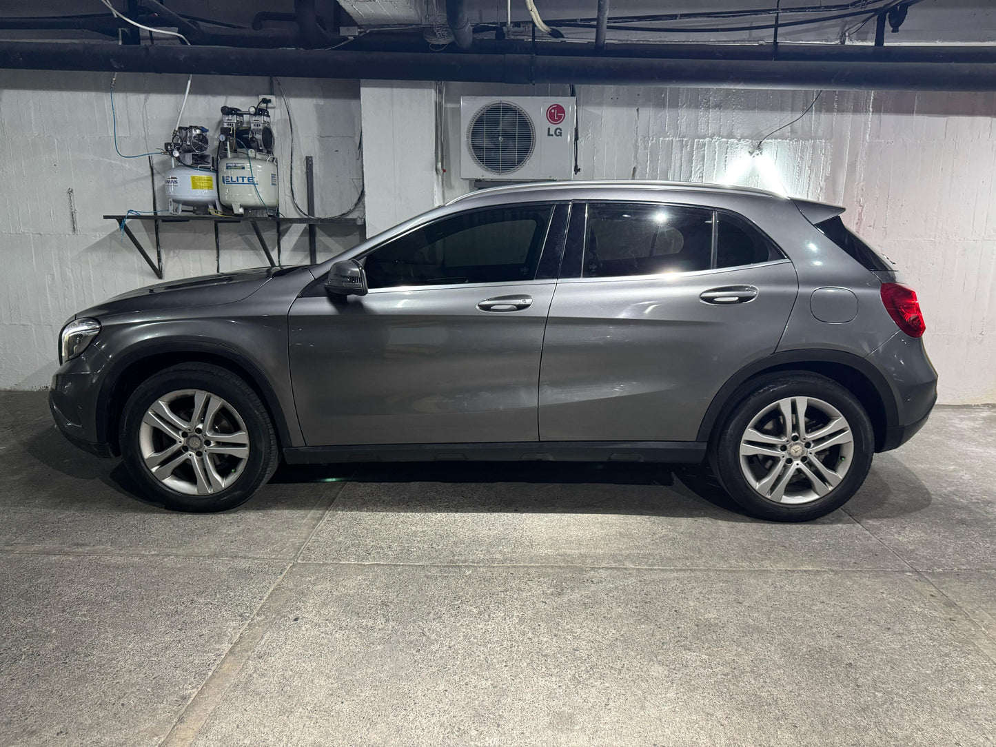 MERCEDES BENZ GLA 200